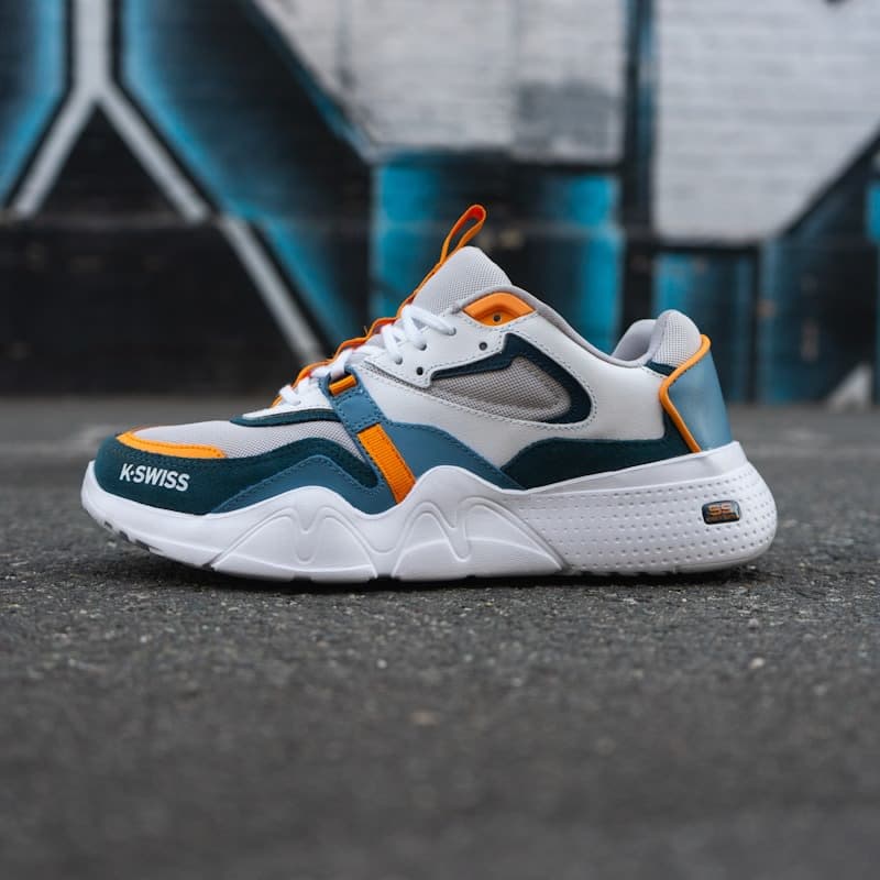 Minimalist Runner - Black thumbnail 4